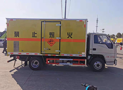 故城爆破器材运输车技术升级与安全合规新趋势